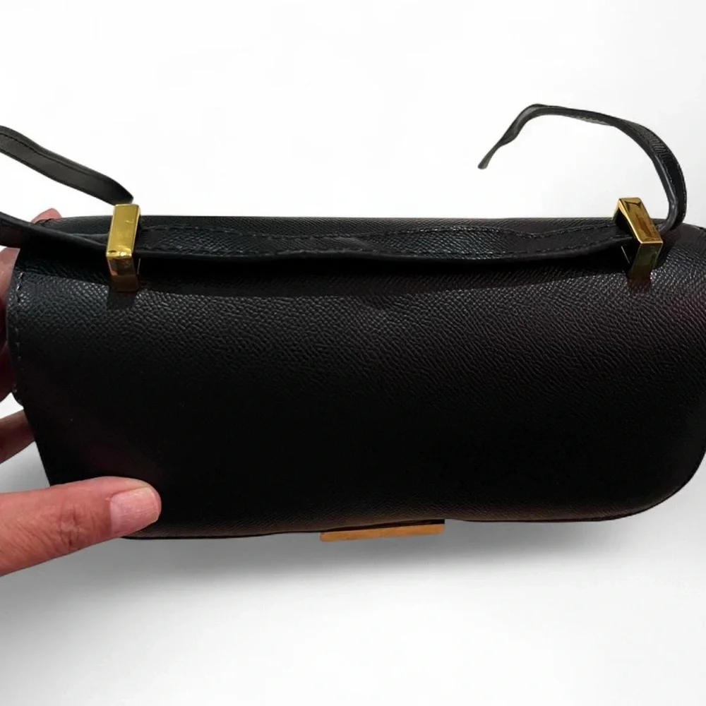 Black crossbody - Picture 8 of 10